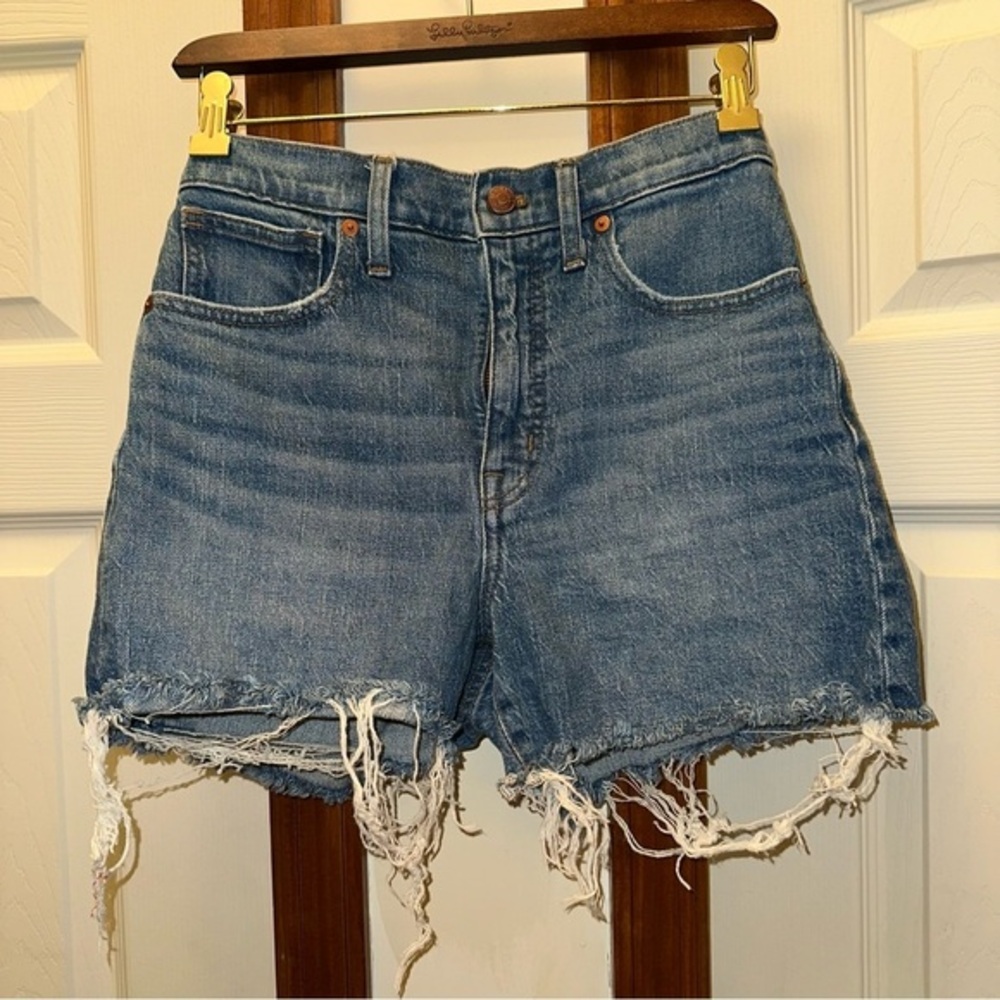 Madewell High-Rise Denim Shorts in Malden Wash